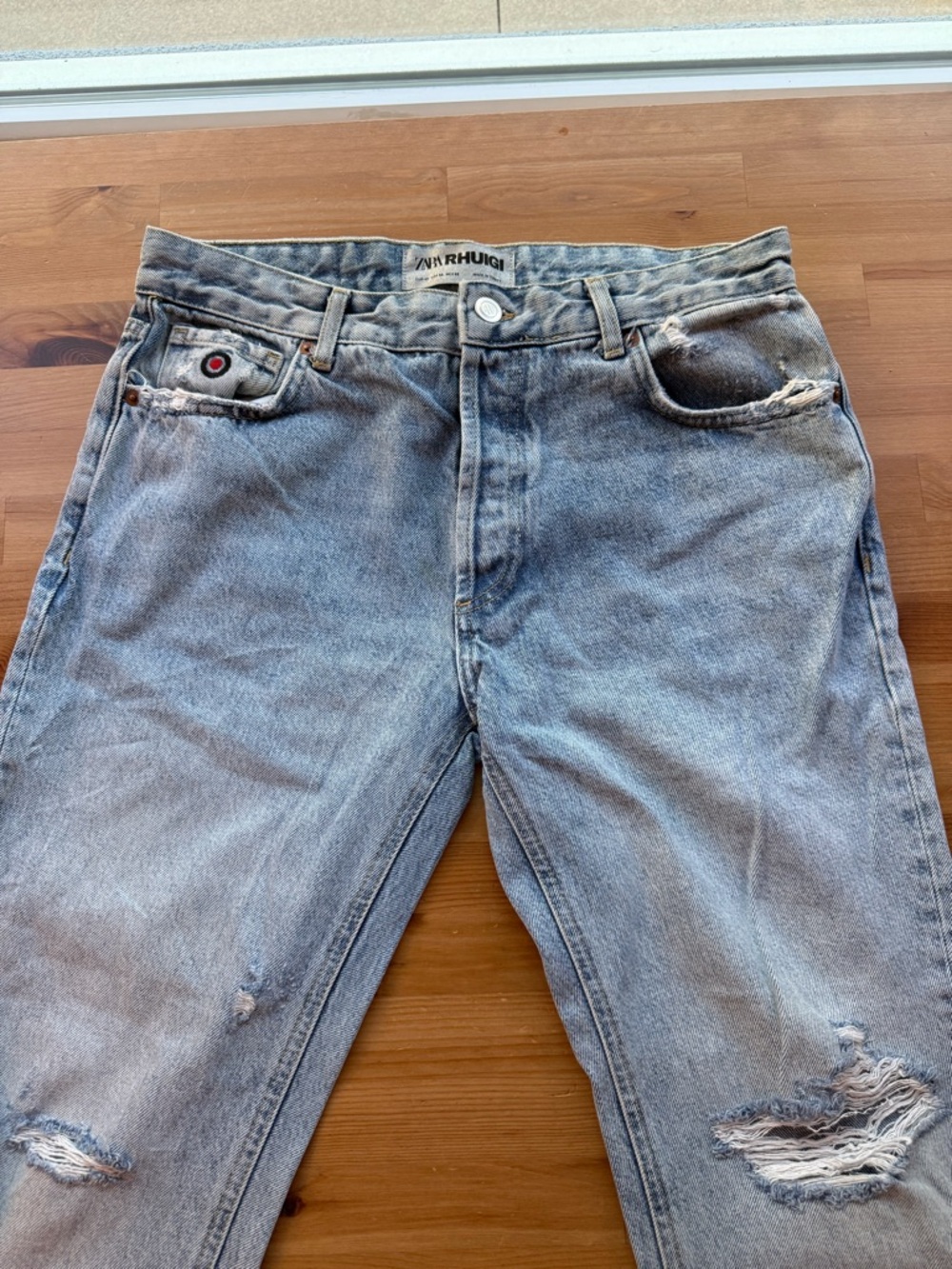 ZARA RHUIGI Distressed Light Blue Denim Jeans